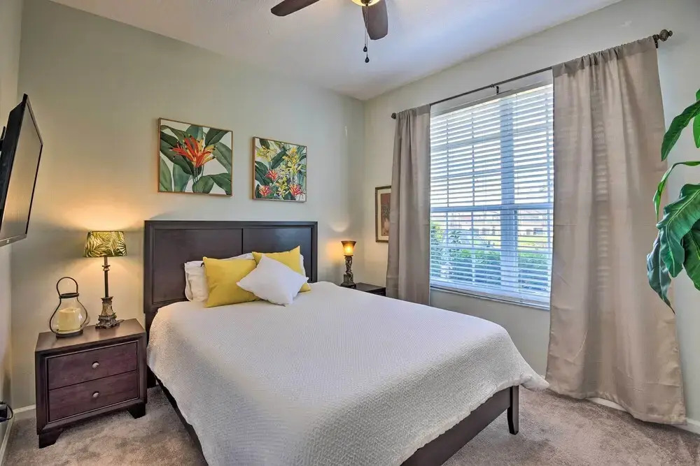 Private Pool Villa, 3mi to Disney with Game Room