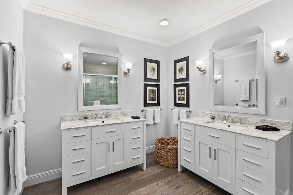 Bologna - Luxury 2-BR Condo with Lake & Golf Views at Green Links, Lely Resort. Access to Pool, Hot Tub, Tennis Courts, and Golf Courses. Near Naples Beaches & Downtown