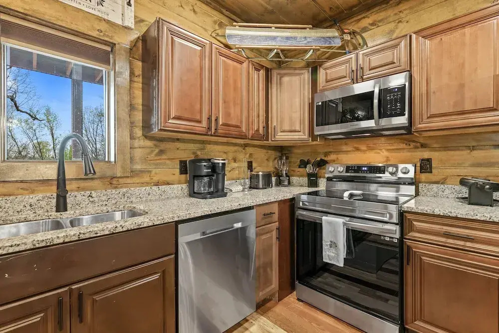 Cabin w/ Hot Tub & Game Room in the Smokys!