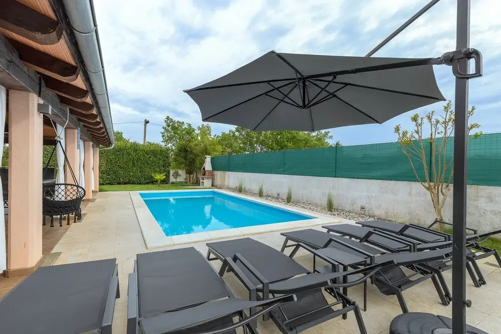 Pool Villa Petra's Place