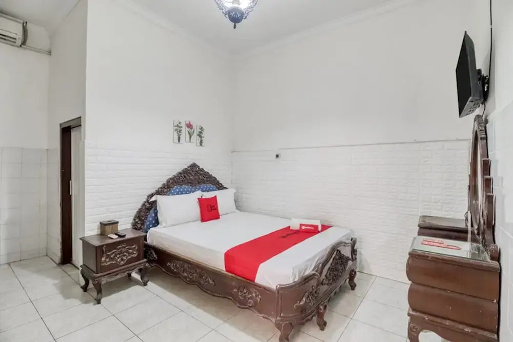 RedDoorz Hostel near Alun Alun Selatan Jogja