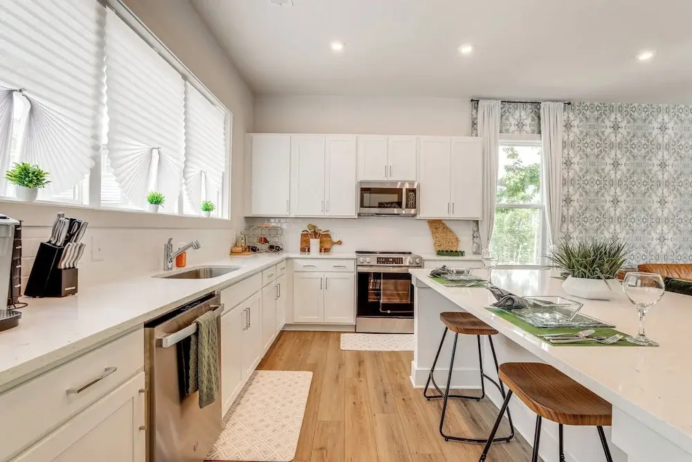 Townhome 1 Mi to Grant Park & Atlanta Beltline!