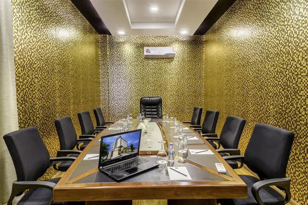 Jaipur Inn
