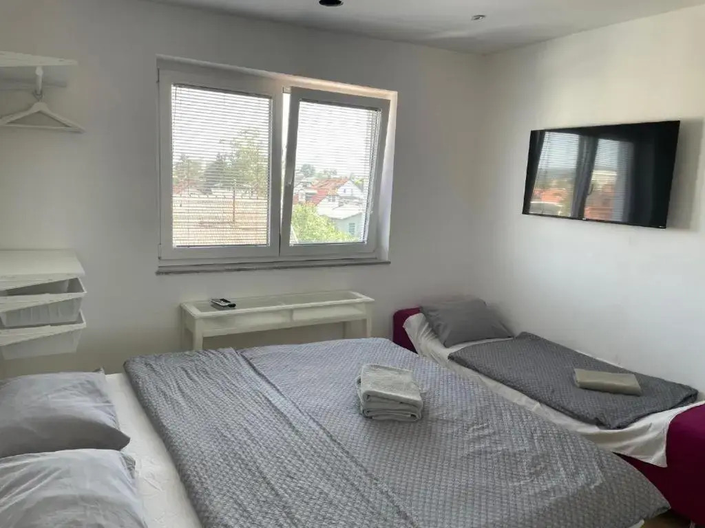 R41 - TIVOLI studios and apartments Ljubljana