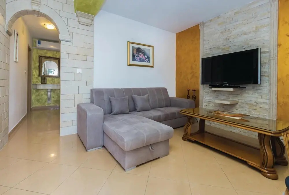 Amazing Apartment in Kosinozici With 1 Bedrooms, Wifi and Outdoor Swimming Pool