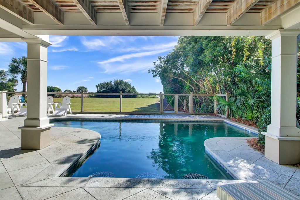 3100 Palm Boulevard by Avantstay Beachfront, Ocean Views, Private Pool