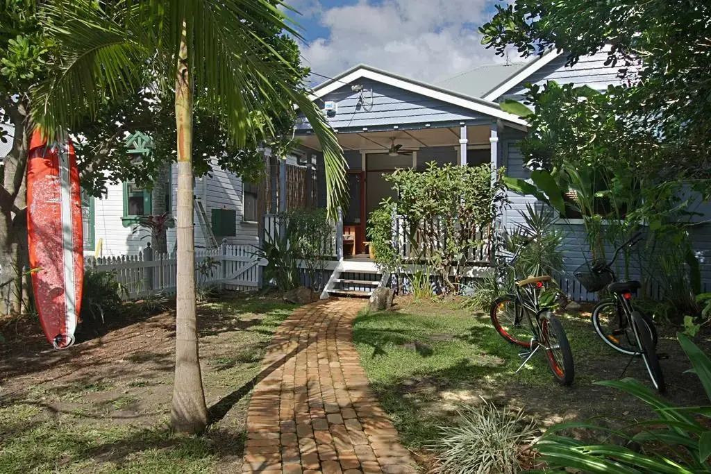 Harkaway - charming cottage in central Byron Bay