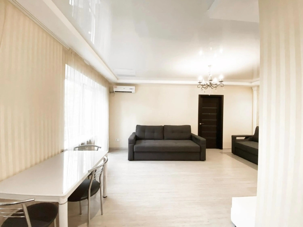 Spacious 1-bedroom near Most City Center