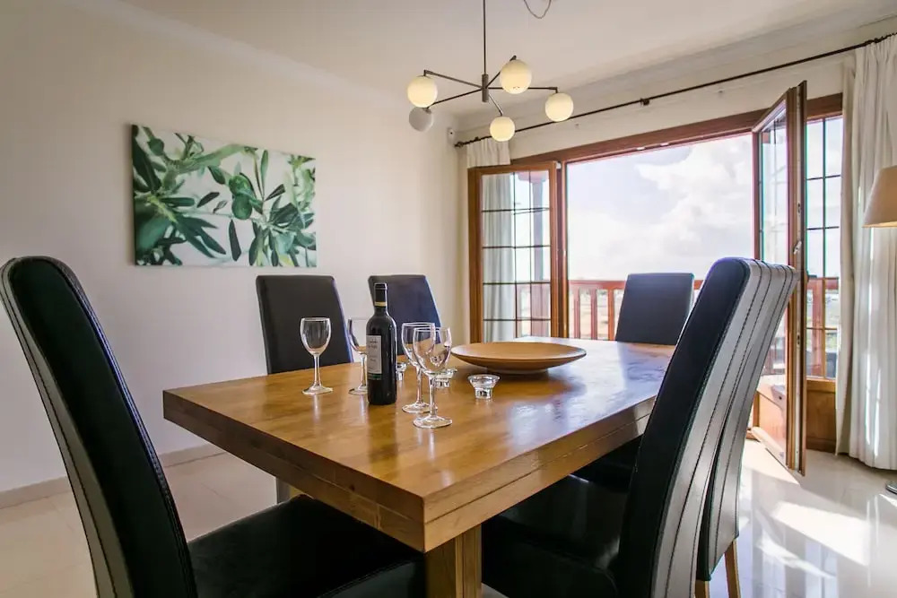 Luxury Villa With Private Heated Pool 15