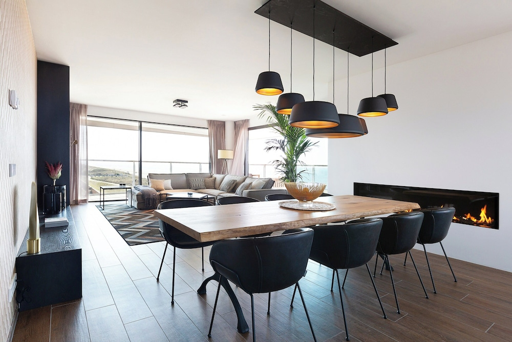 Chic Apartment for 8 With Seaview