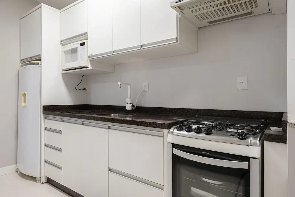 2BR Apt w/ Pkg & BBQ 450m From sea Ean503