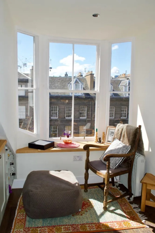 2 Bedroom Flat In Heart Of New Town