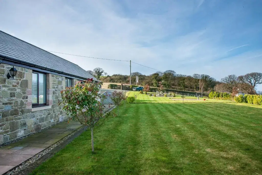 Finest Retreats - Sea Views Cottage