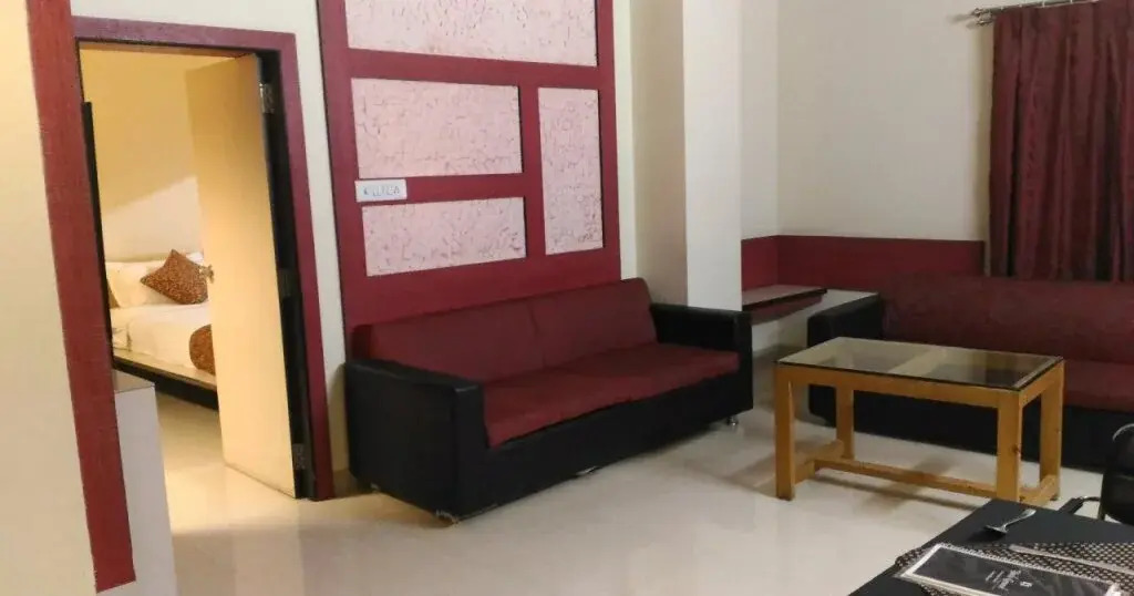 Hotel Yash Grand