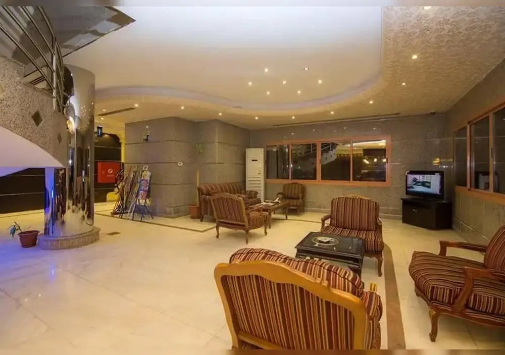 Family House Hotel
