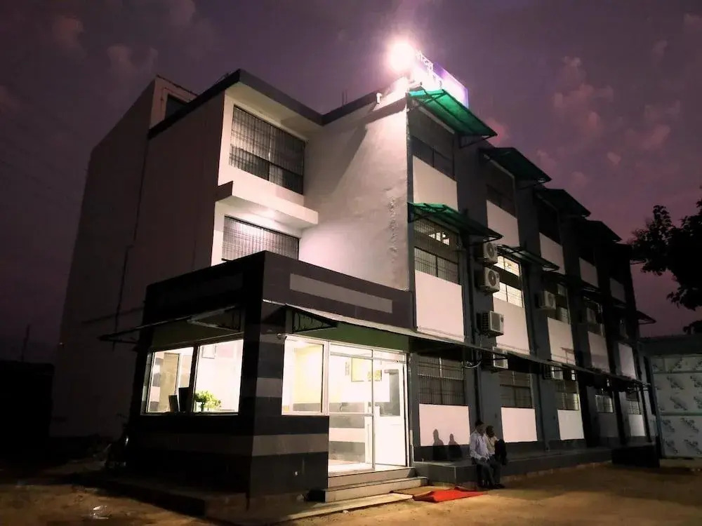 Hotel Parth