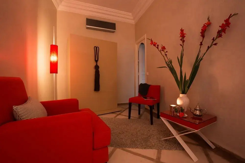 Riad Dar White