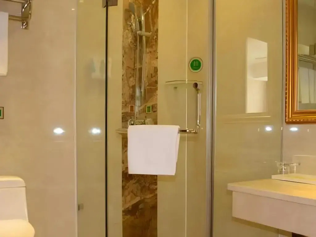 Vienna Hotel Chongqing Changshengqiao Subway Station Branch
