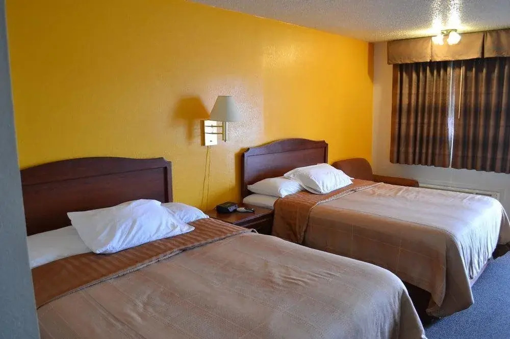 Budget Inn & Suites