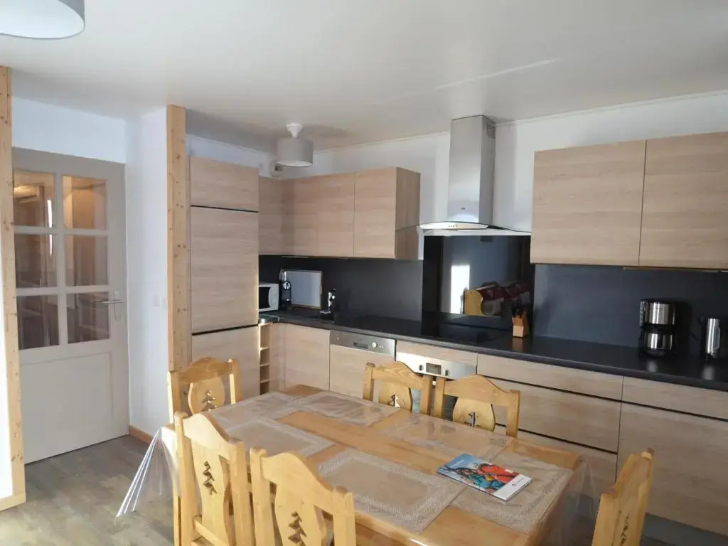 Appartement Les Menuires, 3 pièces, 6 personnes - FR-1-452-6