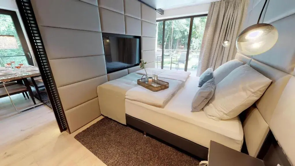 White Pearl Apartment 2.08