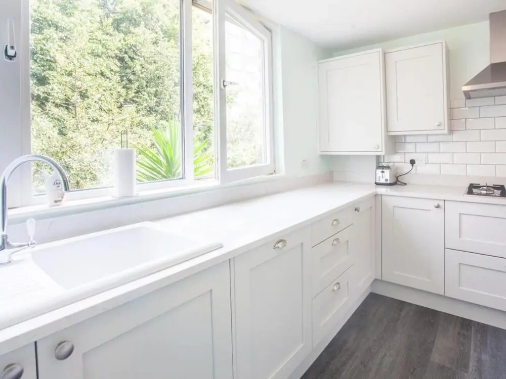 Sunny and Bright 1 Bed Apartment in London