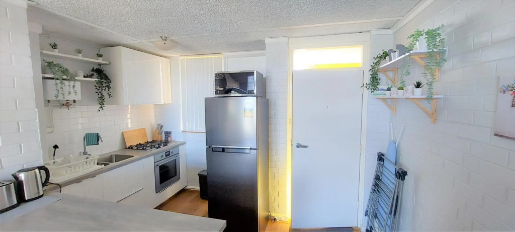 Sky High on Arundel - central Fremantle apartment