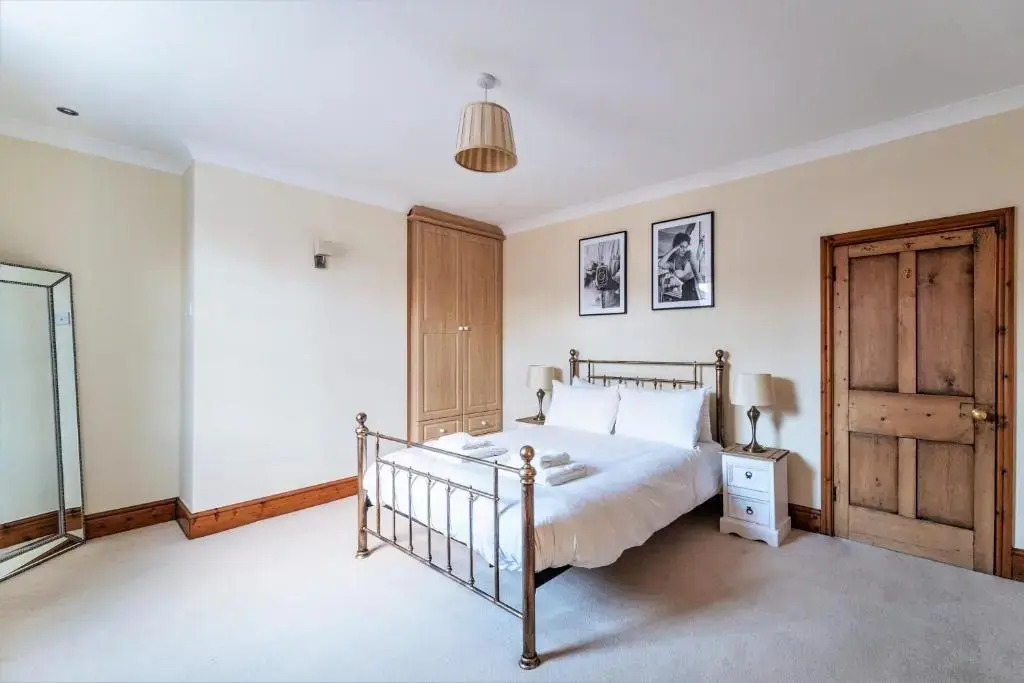 The Cottage in Chester, Sleeps 6 with FREE Parking