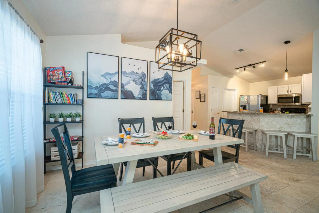 Pet friendly! Modern beach house with private heated pool-7 min walk to private beach access