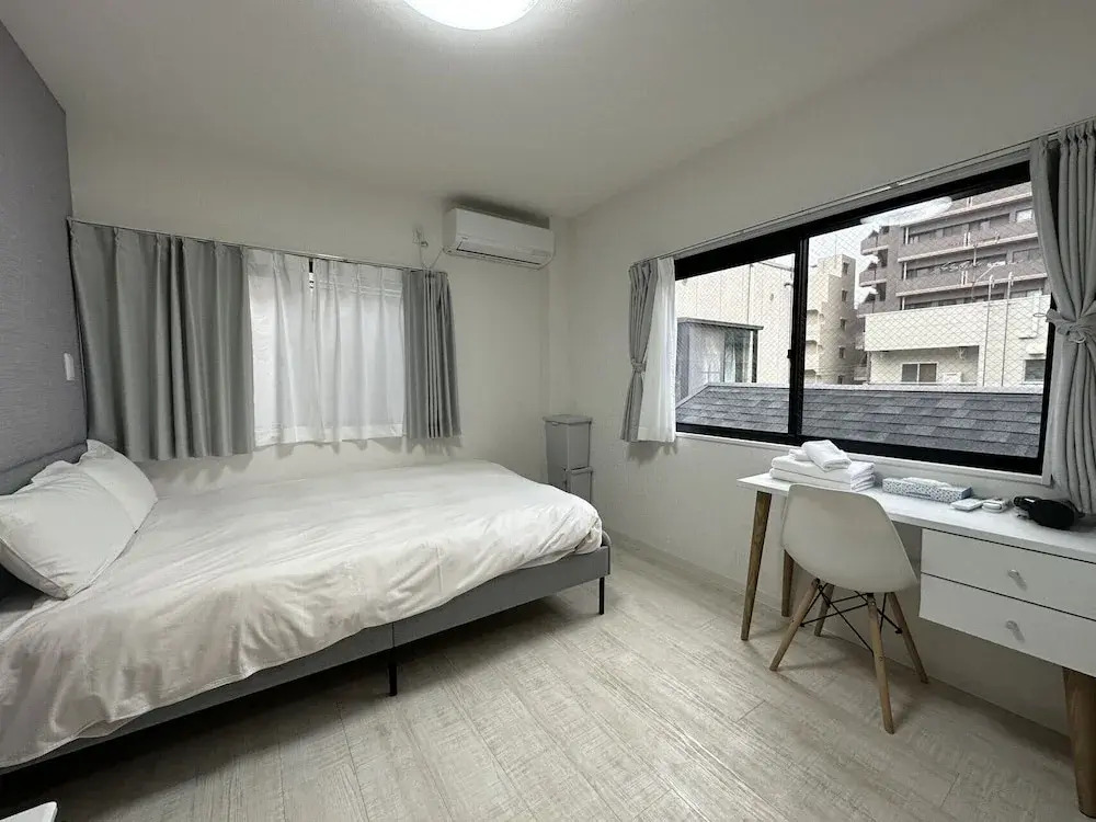 ZAITO Tokyo Luna Lane Economy Inn