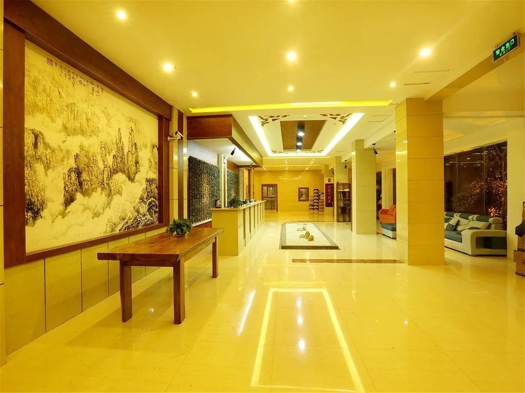 Shan Jian Yun Ge