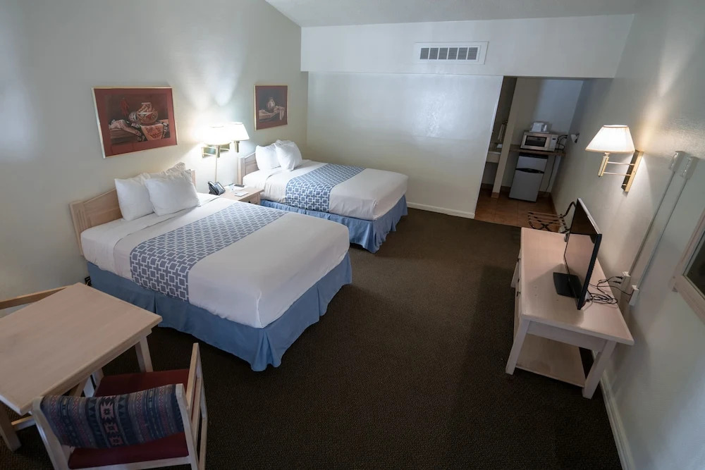 Whites City Resort