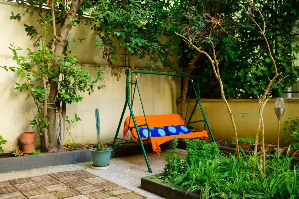 1 Br Designed House with Garden Near Ramada Osmanbey Metro
