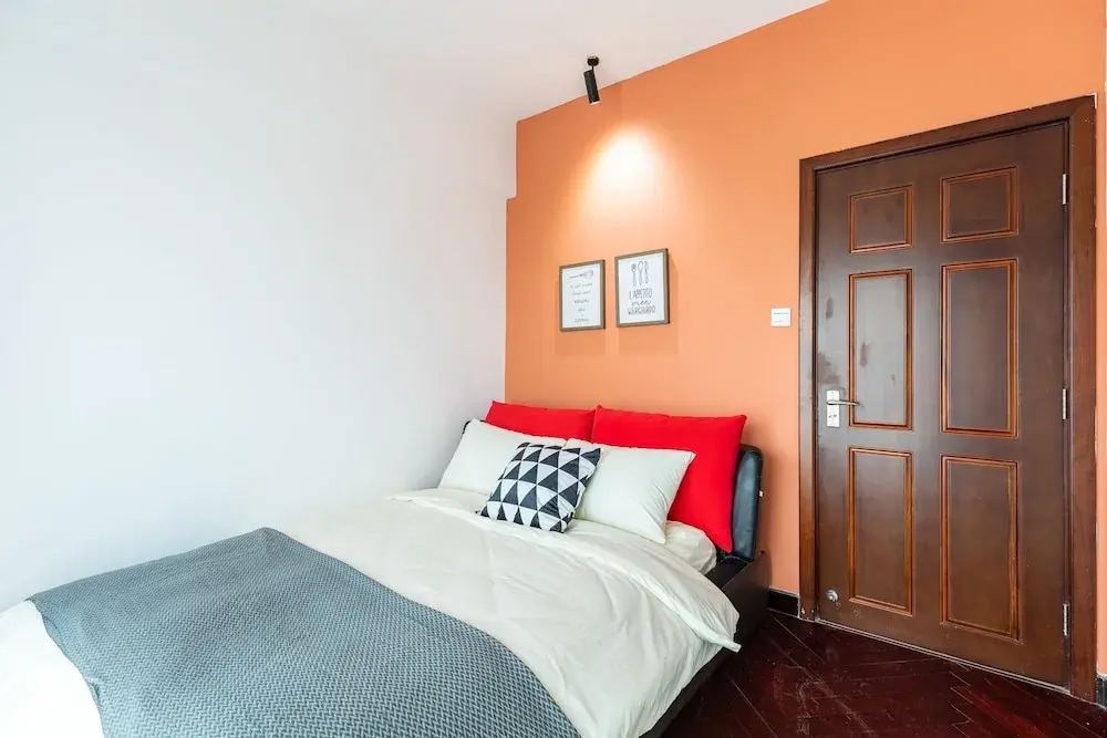Locals Boutique Apartment  Huafa  No.10