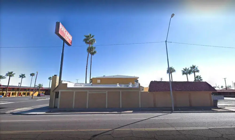 Payless Inn