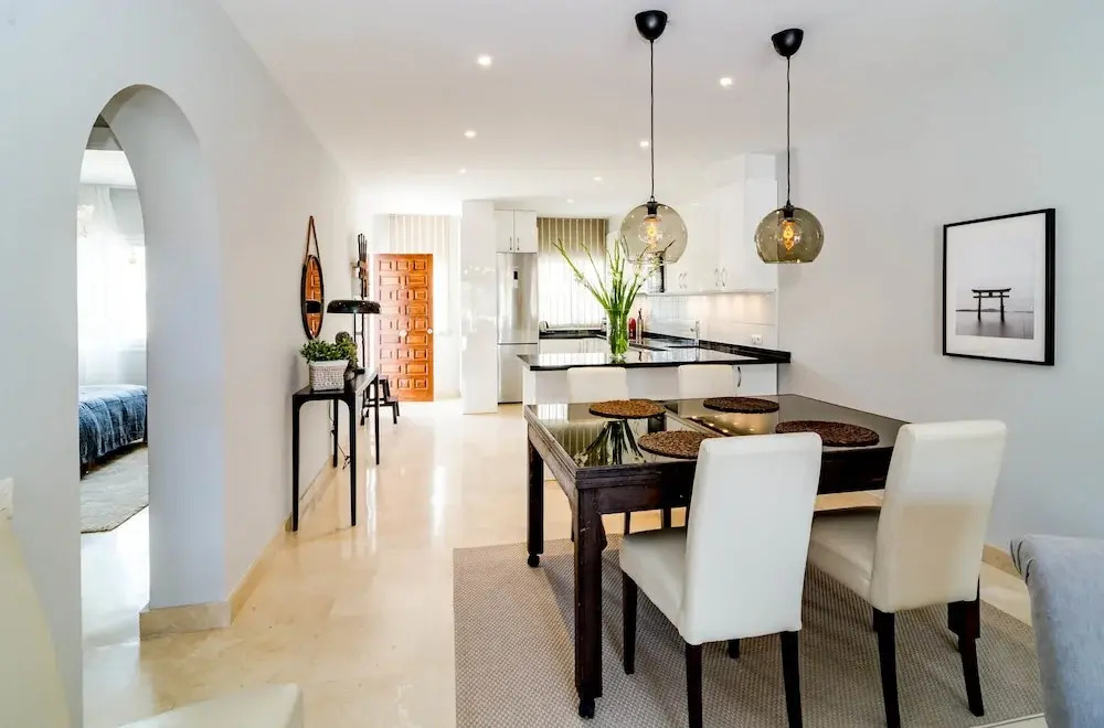 AS10-Apartment Aloha Sur-Roomservice
