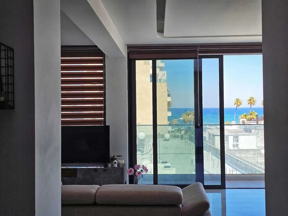 Seaview Business Hub Apartment