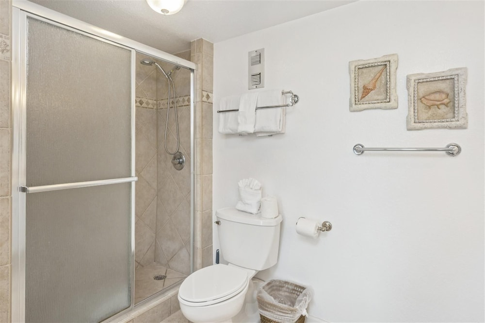 Shoreline Towers 2085 2 Bedroom Condo