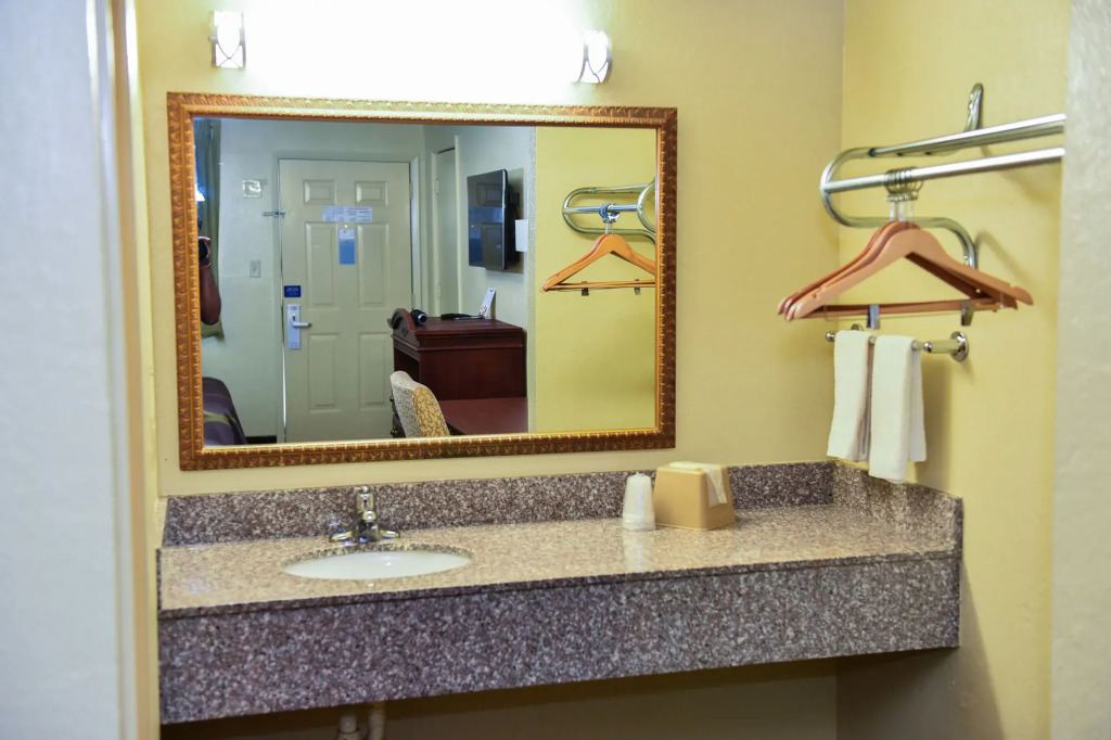Masters Inn Tucker