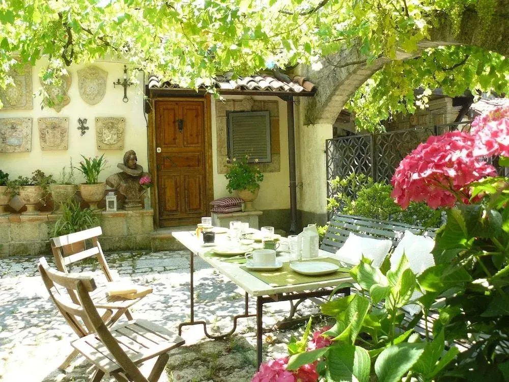 Borgo Dei Ferraresi