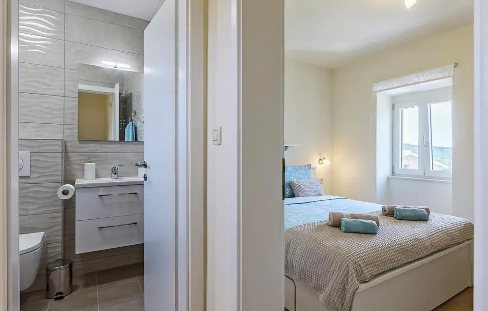 Awesome Home In Ripenda Kras, Labin With Wifi