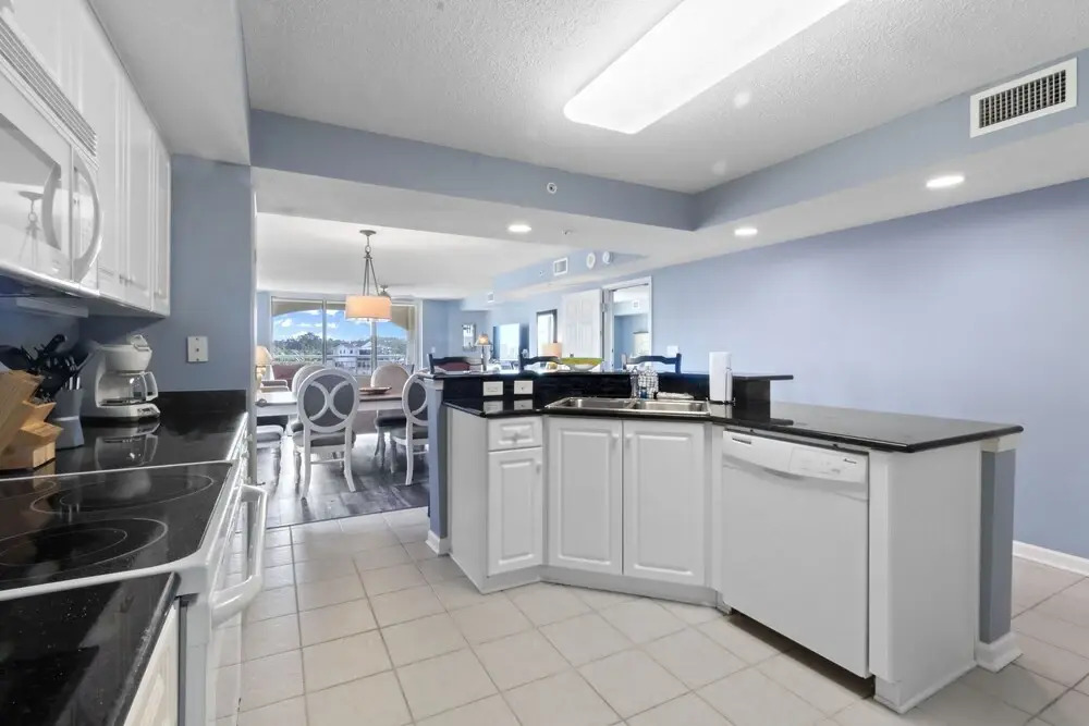 Yacht Club Villas #2-301