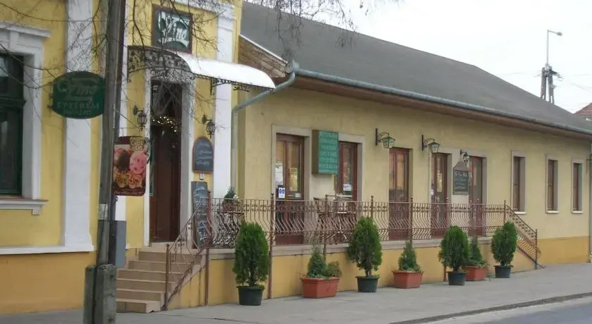 Vino Restaurant & Panzio