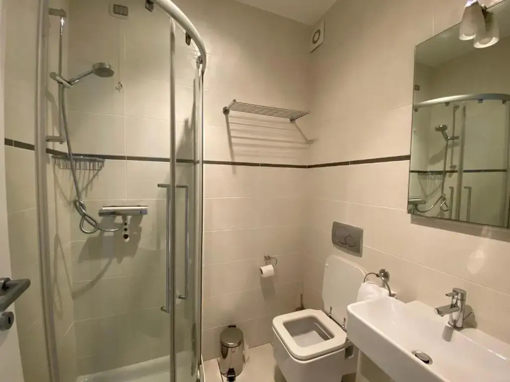 Modern 3 bedroom apartment on Lake Maggiore