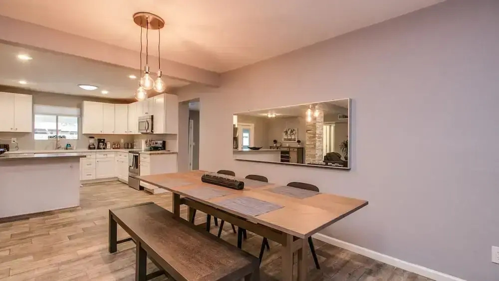 Modern Chic Old Town Scottsdale Home W/pool & Gym!