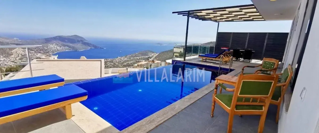 Villa Twins 2