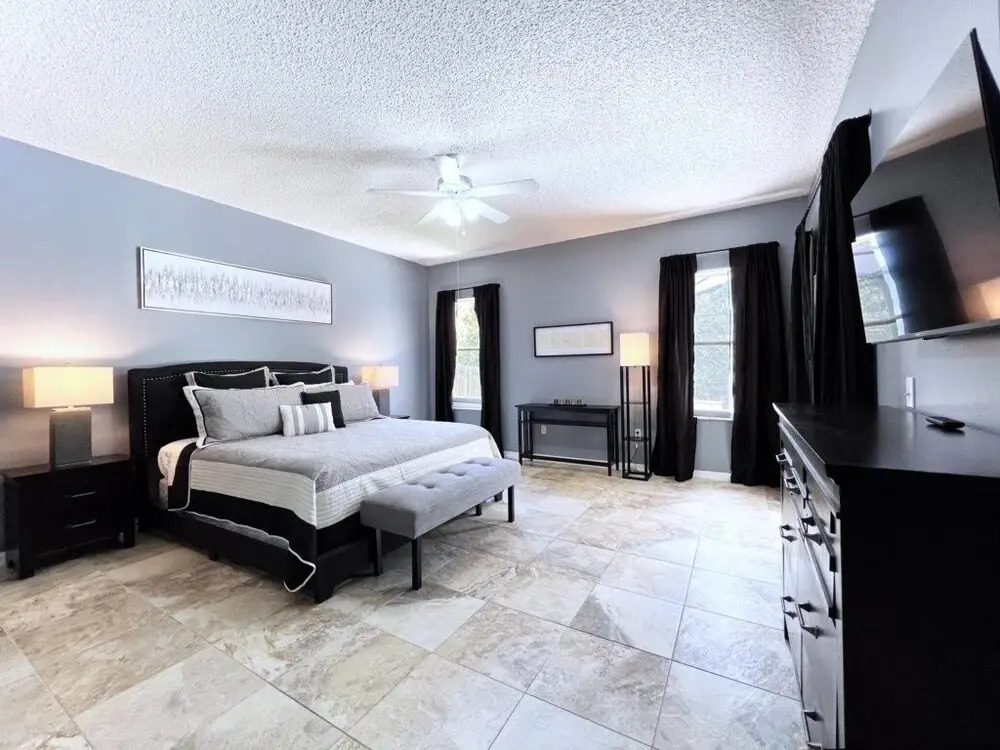 Lovely 4 Bed 3 Bath Pool Home With Spa-5330cvl 4 Bedroom Home by RedAwning