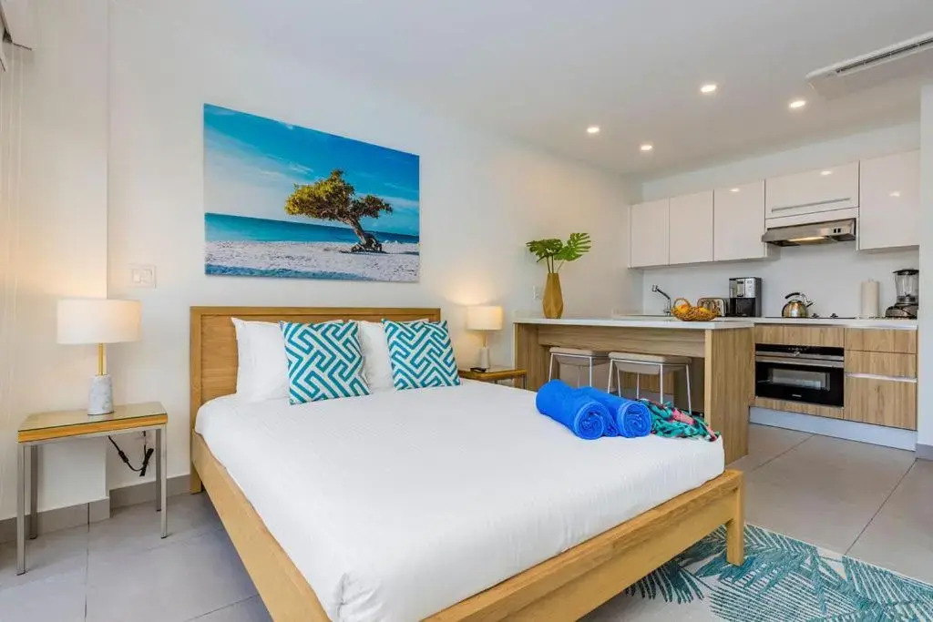 Studio with Harbor View & Near where U want to be