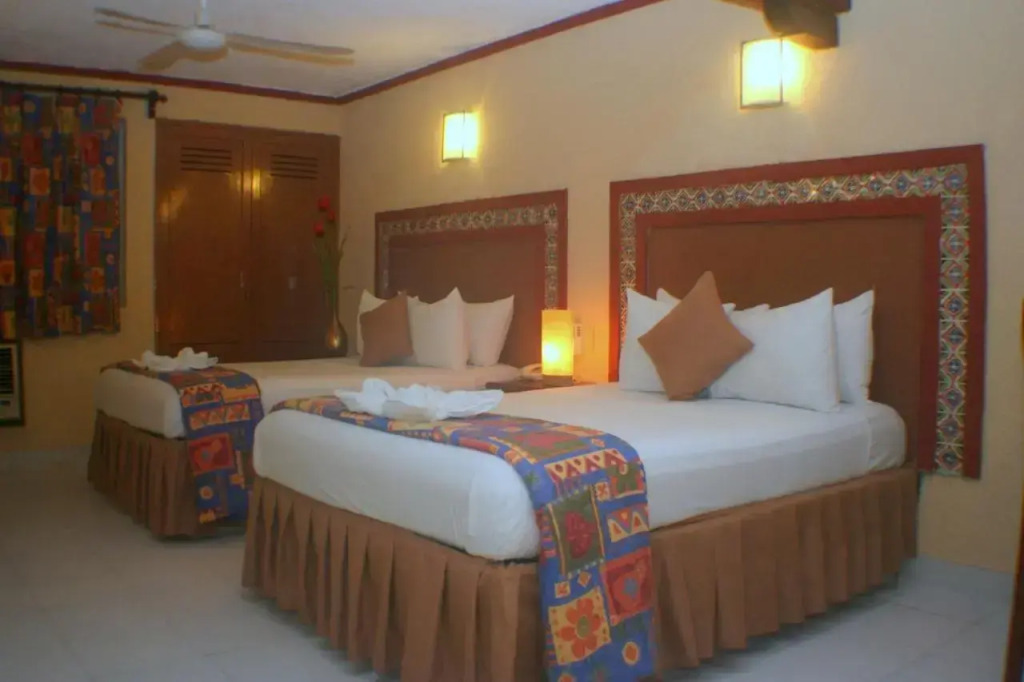 Suites Cancun Center