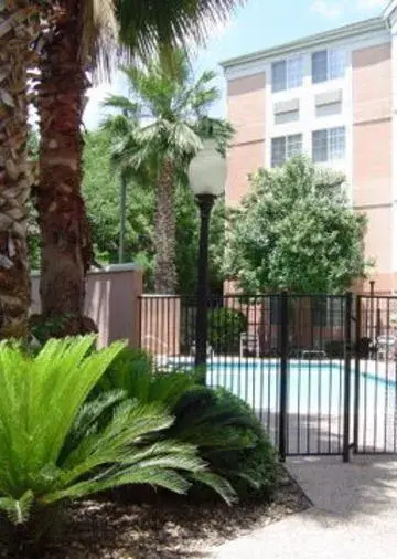 Candlewood Suites San Antonio Northwest Medical Center